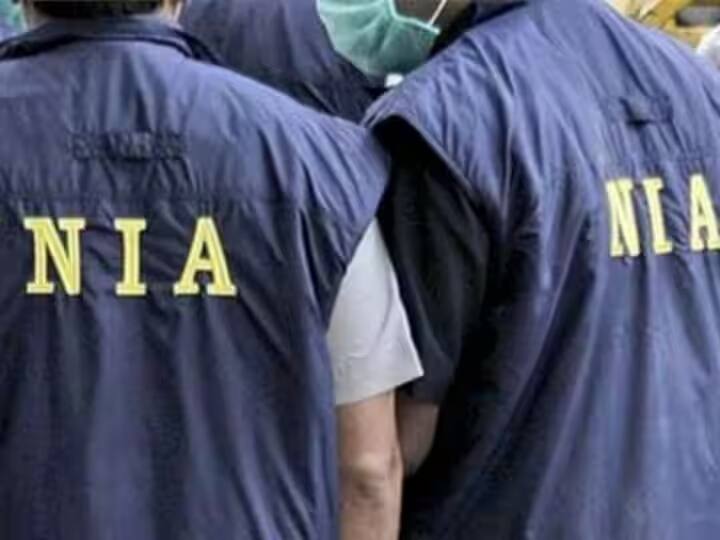 NIA Raid: राजस्थान के कई जिलों में NIA की दबिश, जोधपुर में लॉरेंस बिश्नोई के सहयोगी की तलाश, मिले दस्तावेज NIA Raid in many districts of Rajasthan Gangster Lawrence Bishnoi close aide not found ANN NIA Raid: राजस्थान के कई जिलों में NIA की दबिश, जोधपुर में लॉरेंस बिश्नोई के सहयोगी की तलाश, मिले दस्तावेज