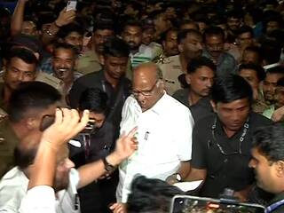 Sharad Pawar: शरद पवार थेट MPSC विद्यार्थी आंदोलनाच्या गराड्यात, म्हणाले, विद्यार्थ्यांच्या मागण्या रास्तच, येत्या दोन दिवसात.... 