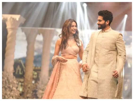 Jackky Bhagnani And Rakul Preet Walk The Ramp Together For The First Time For A Fundraiser