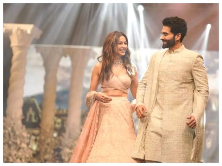 Jackky Bhagnani And Rakul Preet Walk The Ramp Together For The First Time For A Fundraiser Jackky Bhagnani And Rakul Preet Walk The Ramp Together For The First Time For A Fundraiser