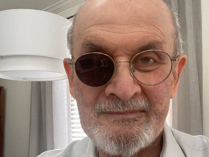 Salman Rushdie attcker praised by iran foundation give agriculter land Salman Rushdie: 'सलमान रुश्दी अब जिंदा लाश से कम नहीं', ईरान के फाउंडेशन ने हमलावर की तारीफ की, इनाम का एलान