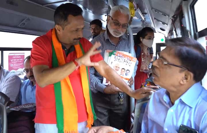 त्यासाठी रासने यांनी रांगेत उभे राहून तिकीटही काढले.