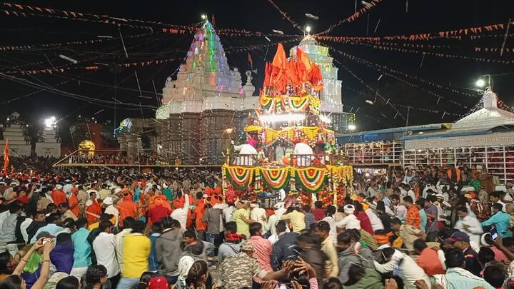 दरम्यान पोलिसांचा सुद्धा कडेचोट बंदोबस्त यावेळी तैनात करण्यात आला होता.