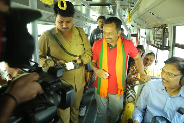 पुण्यात पोटनिवडणुकीची रणधुमाळी सुरु आहे.