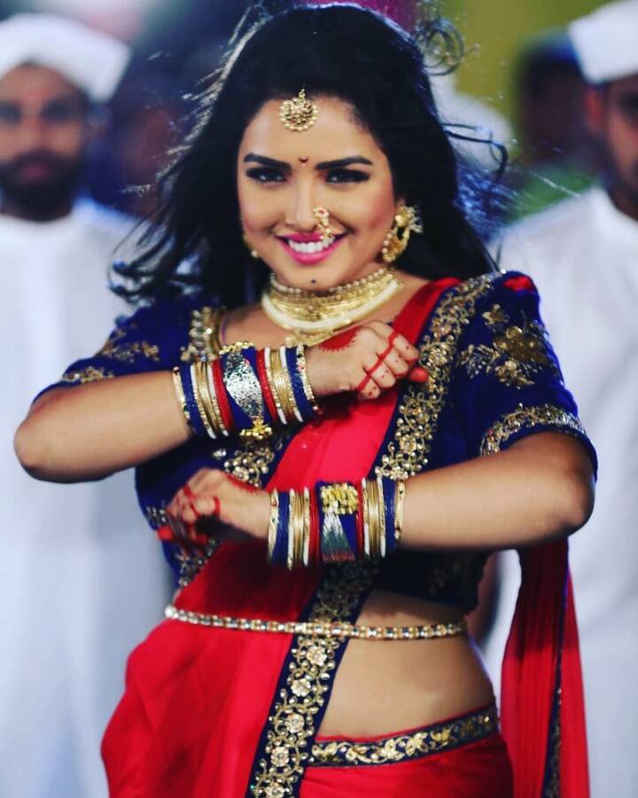 आम्रपाली दुबे भोजपुरी जगत का जाना माना नाम हैं. आम्रपाली ने 36 साल की उम्र तक खूब नाम कमाया है. लेकिन एक वक्त पर एक्ट्रेस का वजन इतना बढ़ गया था कि उनके घुटनों से चर चर आवाज तक आने लगी थी.