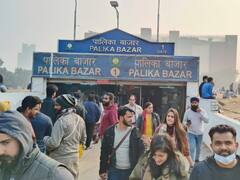 दिल्ली: फरवरी में ही गर्मी के कपड़े खरीदने लगे लोग, सर्दियों के कपड़ों का बचा स्टॉक, परेशान हैं कपड़ा व्यापारी