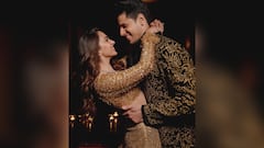 Sid-Kiara Sangeet pics : চোখে চোখ রেখে প্রেমের জোয়ারে গা ভাসালেন সিড-কিয়ারা, ভাইরাল সঙ্গীতের ছবি