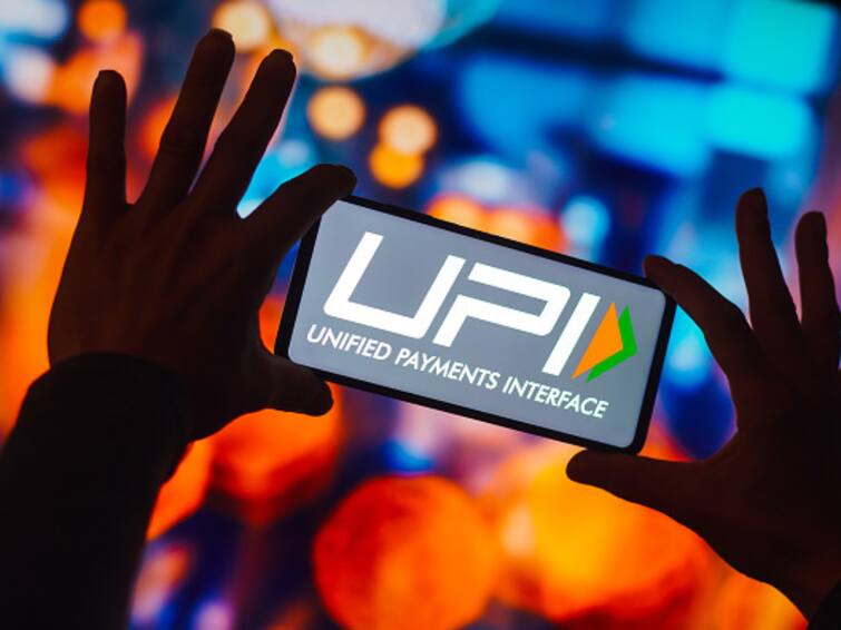 UPI Deactivate: मोबाइल फोन हो गया है चोरी तो इस तरह बैंक अकाउंट से UPI पेमेंट को करें बंद, नहीं होगी पैसों की टेंशन How To Deactivate UPI From Bank Account if Your Mobile is lost know details of it UPI Deactivate: मोबाइल फोन हो गया है चोरी तो इस तरह बैंक अकाउंट से UPI पेमेंट को करें बंद, नहीं होगी पैसों की टेंशन