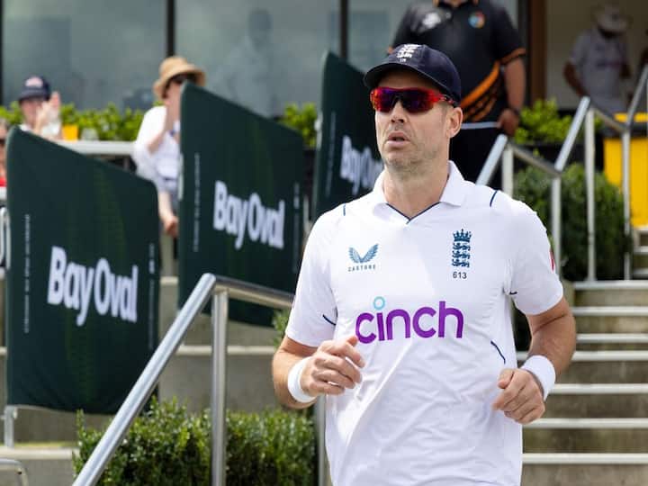 James Anderson, Aged 40, Becomes Oldest In 87 Years To Reach World Number 1 Ranking In Test Cricket James Anderson, Aged 40, Becomes Oldest In 87 Years To Reach World Number 1 Ranking In Test Cricket