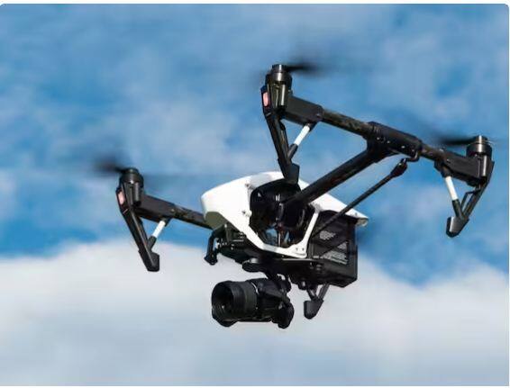 ਫੋਟੋਗ੍ਰਾਫੀ ਦਾ ਇੱਕ ਮਹੱਤਵਪੂਰਨ ਪਹਿਲੂ ਕਾਰੋਬਾਰੀ ਹੁਨਰ ਦਾ ਹੋਣਾ ਵੀ ਹੈ। ਤੁਹਾਨੂੰ ਮਾਰਕੀਟਿੰਗ, ਕੀਮਤ, ਗਾਹਕ ਸੇਵਾ ਦਾ ਵੀ ਗਿਆਨ ਹੋਣਾ ਚਾਹੀਦਾ ਹੈ। ਤੁਸੀਂ ਫੋਟੋਗ੍ਰਾਫੀ ਦਾ ਆਪਣਾ ਸਟਾਰਟਅੱਪ ਸ਼ੁਰੂ ਕਰਕੇ ਹਰ ਮਹੀਨੇ ਲੱਖਾਂ ਰੁਪਏ ਕਮਾ ਸਕਦੇ ਹੋ।