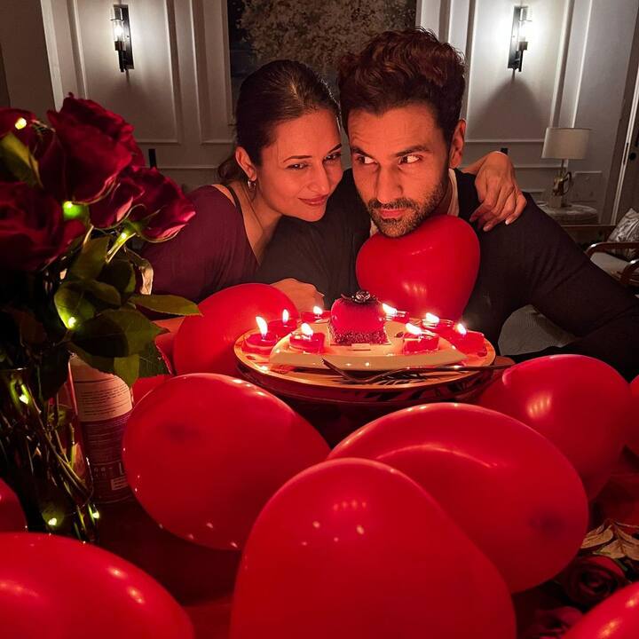 दिव्यांका ने कैप्शन में लिखा, “मैं आजकल काफी प्राइवेट होती जा रही हूं. ऑर्गेनिकली कम पोस्ट करना, लेकिन मैंने हाल ही में वैलेंटाइन्स डे पर क्लिक की गईं इन तस्वीरों को देखा और इसने मेरी आत्मा को प्रसन्न कर दिया. इसलिए मैं आप लोगों के साथ इसे शेयर कर रही हूं.”