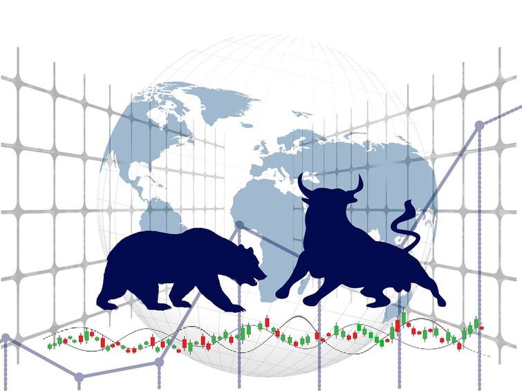 Bombay Stock Exchange has plunged over 900 points and gone below the 60,000 points Share Market: கிடுகிடு சரிவு.. 60 ஆயிரம் புள்ளிகளுக்கு கீழே சென்ற மும்பை பங்கு சந்தை..! அதிர்ச்சியில் முதலீட்டாளர்கள்