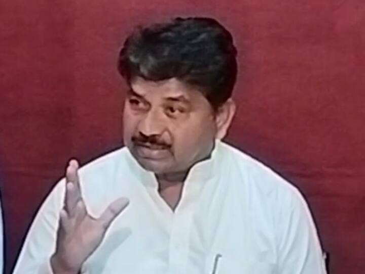 MP Politics: BJP की विकास यात्रा पर पूर्व मंत्री बाला बच्चन ने कसा तंज, बोले- ऐसी कोई जगह नहीं, जहां न फहराए गए हों काले झंडे' BJP Vikas Yatra Former Minister Bala Bachchan Took Jibe on Shivraj Singh Chouhan Government ANN MP Politics: BJP की विकास यात्रा पर पूर्व मंत्री बाला बच्चन ने कसा तंज, बोले- ऐसी कोई जगह नहीं, जहां न फहराए गए हों काले झंडे'