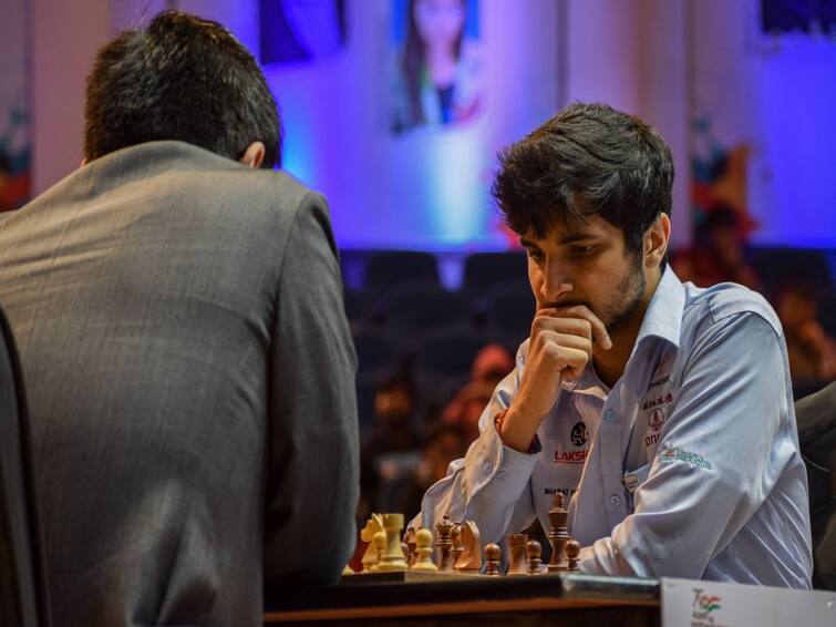 Chess Pro League 2023 Indian Grandmaster Vidit Gujrathi Beat World Champion Magnus Carlsen Pro Chess League : भारताच्या खेळाडूची भन्नाट कामगिरी, पाच वेळच्या वर्ल्ड चॅम्पियन कार्लसनला नमवलं!