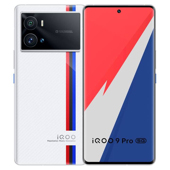 iQOO 9 में 6.5-इंच की AMOLED डिस्प्ले, 120Hz रिफ्रेश रेट, Qualcomm Snapdragon 888 Plus 5G चिपसेट और 256GB तक की इंटरनल स्टोरेज दी गई है. फोन में ट्रिपल रियर कैमरा सेटअप है, जिसमें 48MP का प्राइमरी सेंसर, 13MP का वाइड एंगल लेंस और 13MP का सेंसर शामिल है. सेल्फी के लिए इसमें 16MP का फ्रंट कैमरा है. स्मार्टफोन में 4350mAh की बैटरी दी गई है जो 120W फ्लैशचार्ज को सपोर्ट करती है.