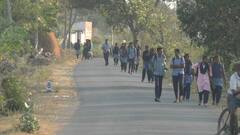 Dharmapuri: தினமும் 4 கி.மீ நடந்து பள்ளிக்கு செல்லும் 4 கிராம மாணவர்கள் - நேரத்திற்கு பேருந்து இயக்க கோரிக்கை