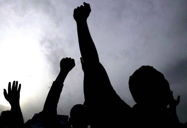 Maharashtra : राज्यातील शिक्षकेतर कर्मचाऱ्यांचे आंदोलन तात्पुरते स्थगित, आजपासून कामावर पुन्हा रुजू होणार maharashtra news agitation of the non teaching staff in the state temporarily suspended resume work from today Maharashtra : राज्यातील शिक्षकेतर कर्मचाऱ्यांचे आंदोलन तात्पुरते स्थगित, आजपासून कामावर पुन्हा रुजू होणार