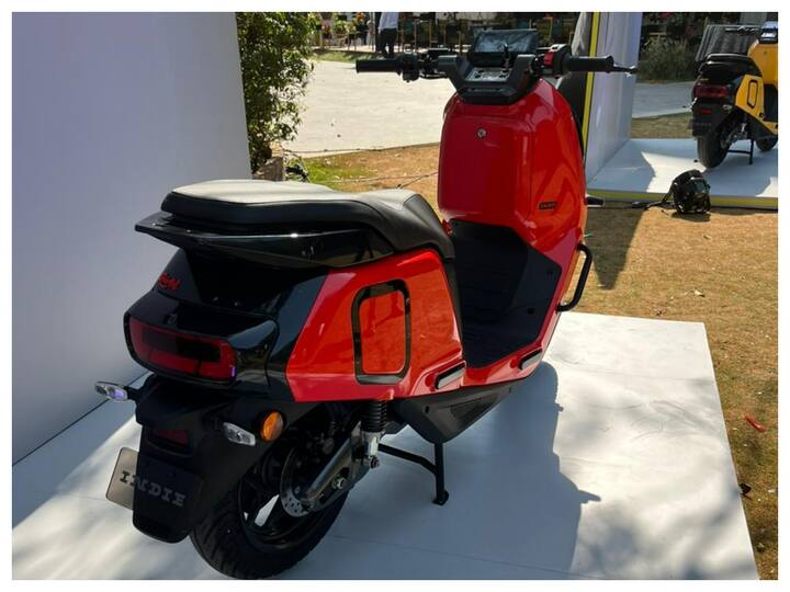 In terms of convenience features, the River Indie comes with a reverse assist feature, a TFT display and two USB ports. The pricing of this scooter is Rs 1.25 lakh and it is an introductory price while deliveries will start from August 2023. The design seems to be on the rugged side and comes with a focus on practicality plus space. In terms of pricing, the scooter is aggressively priced when compared to Ola and Ather. (Image: Somnath Chatterjee)