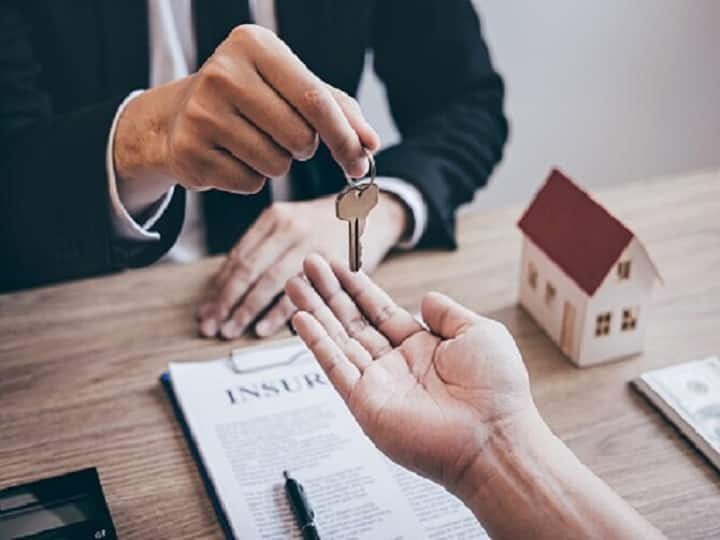 first home buying plan how to check if your pocket is ready for this or not Home Buying Plan: कब आपको खरीदना चाहिए अपना घर? ऐसे चेक करें कितनी तैयार है आपकी जेब