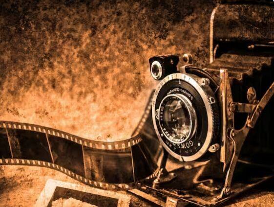 ਤੁਸੀਂ ਇੱਕ ਵਧੀਆ ਪੋਰਟਫੋਲੀਓ ਬਣਾ ਸਕਦੇ ਹੋ ਤੇ ਫੋਟੋਆਂ ਦਾ ਇੱਕ ਪੋਰਟਫੋਲੀਓ ਬਣਾ ਸਕਦੇ ਹੋ ਤੇ ਆਪਣੇ ਸੋਸ਼ਲ ਮੀਡੀਆ ਖਾਤਿਆਂ, ਫੋਟੋ ਸ਼ੇਅਰਿੰਗ ਵੈੱਬਸਾਈਟਾਂ 'ਤੇ ਸਾਂਝਾ ਕਰ ਸਕਦੇ ਹੋ।