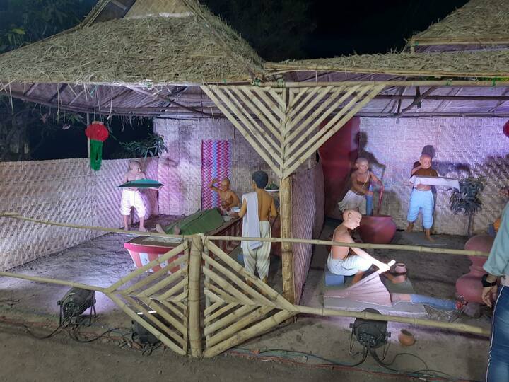 लोकोत्सवातील देखाव्यातून ग्रामीण संस्कृतीचे दर्शन मुख्य आकर्षण आहे.