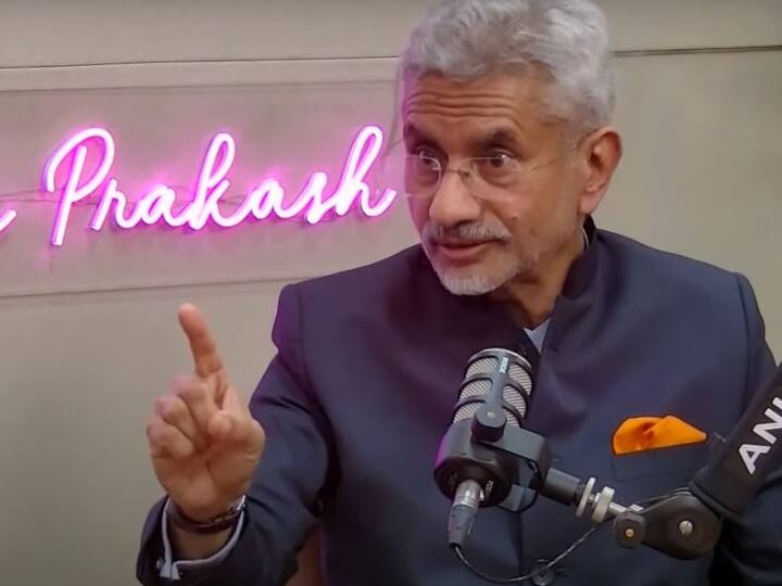 pakistan economic crisis s jaishankar said it is not like sri lanka over help Pakistan Economic Crisis: पाकिस्तान को दिवालिया होने से बचाएगा भारत? जयशंकर ने दिया दो टूक जवाब, बोले- श्रीलंका नहीं है वो