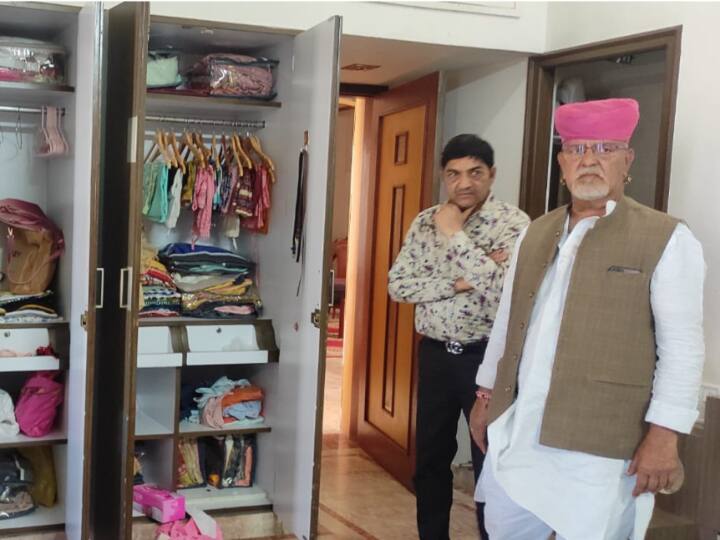 Rajasthan One crore theft in house in Beawar police searching accused Beawar Ajmer ann Rajasthan: जिस मुनीम के भरोसे घर छोड़ा वो भी चला गया, एक करोड़ की चोरी