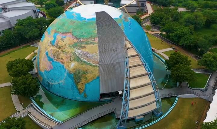 અમદાવાદ સાયન્સ સિટી એ વિશ્વની એક અનોખી વિજ્ઞાન નગરી છે કે જે બાળકોથી લઈને વૃદ્ધો સુધી આકર્ષણનું કેન્દ્ર બની છે. આ આકર્ષણમાં હવે કેટલાક વધુ આકર્ષણ ઉમેરાવા જઈ રહ્યા છે.