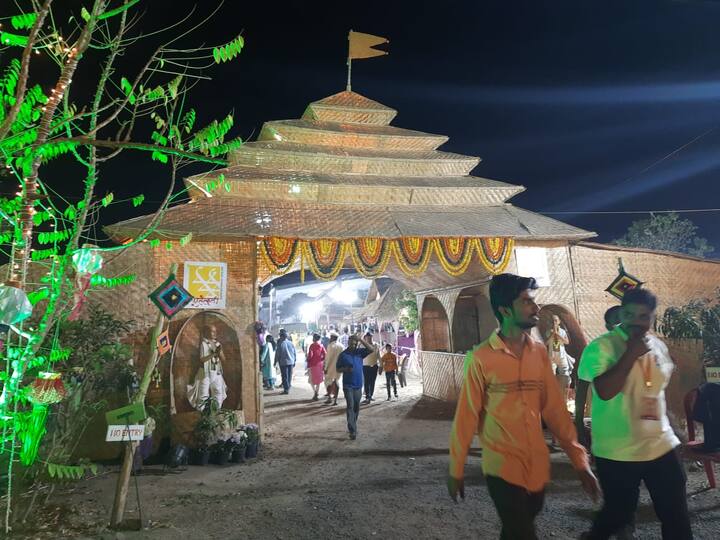लोकोत्सवातून पर्यावरण, शेती, अध्यात्म, सामाजिक, आर्थिक, राजकीय, उद्योग, शिक्षण, कला, क्रीडा आणि सांस्कृतिक यासह सर्व क्षेत्रांतील दिग्गज व्यक्ती सुमंगलम पंचमहाभूत लोकोत्सवात उपस्थिती लावत आहेत.