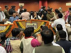 दिल्ली की मेयर शैली ओबेरॉय का आरोप- 'BJP पार्षदों ने मुझ पर हमले की कोशिश की', CM केजरीवाल ने बताया शॉकिंग