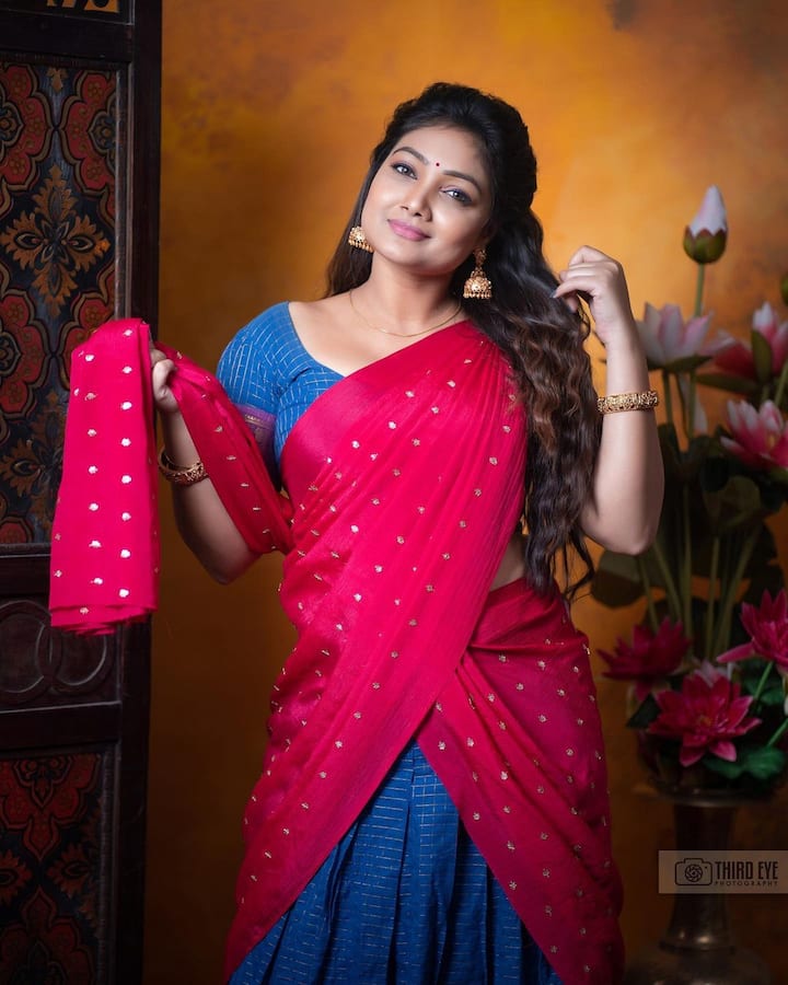 ரோஜா தொடர் மூலம் தமிழ் சின்னத்திரையில் பிரபலமடைந்தவர் நடிகை பிரியங்கா நல்கார்.