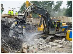 भूकंप की वजह से मलबे में दबे कुछ लोग जिंदा निकलने के बाद भी क्यों नहीं बच पाते?