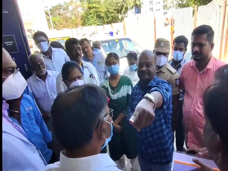 Mayiladuthurai  news Bribery at the government head hospital - Allegations of public in Mayiladuthurai TNN அரசு தலைமை மருத்துவமனையில் எதுக்கு எடுத்தாலும் லஞ்சம் - மயிலாடுதுறையில் மக்கள் பகீர் குற்றச்சாட்டு