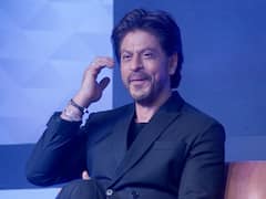 Shah Rukh Khan Reacts To Viral Video OF Elderly Woman Calling Him 'Forever Crush'