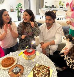 Gurmeet Choudhary And Debina Bonerjee Visit Siddhivinayak Temple With Their Daughters