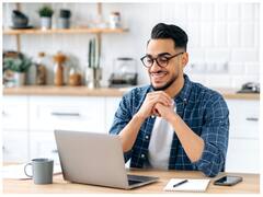 विदेश में किस तरह कॉलेज गर्ल्स पढ़ाई के साथ अच्छी कमाई कर लेती हैं? क्या हैं वो ट्रिक्स