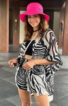 Aamna Sharif: ਕੂਲ ਆਊਟਫਿਟ 'ਚ ਤਬਾਹੀ ਮਚਾਉਂਦੀ ਨਜ਼ਰ ਆਈ ਅਭਿਨੇਤਰੀ ਆਮਨਾ ਸ਼ਰੀਫ, ਤਸਵੀਰਾਂ ਦੇਖ ਕੇ ਪ੍ਰਸ਼ੰਸਕਾਂ ਦੇ ਉੱਡੇ ਹੋਸ਼