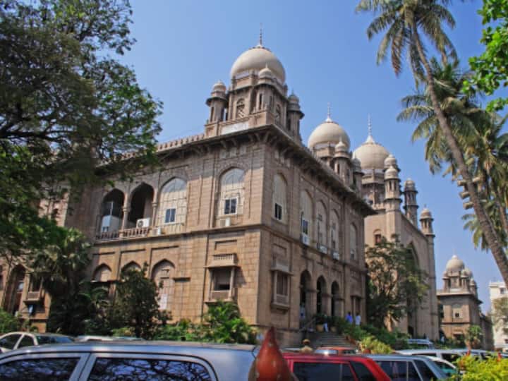 Telangana High Court Issues Notices To GHMC, CS And Hyderabad Collector after Boy Died of GHMC's Negligence 'Boy Died Because Of GHMC's Negligence': Telangana HC Issues Notices To Hyderabad Civic Body, Officials