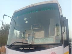 फ्लाइट के बाद अब बस में पेशाब कांड, शराबी शख्स ने महिला की सीट पर की यूरिन