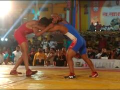 Dhule News:  खाशाबा जाधव कुस्ती स्पर्धेला धुळ्यात दिमाखात सुरुवात, महाराष्ट्र केसरी विजय चौधरी यांची विशेष उपस्थिती