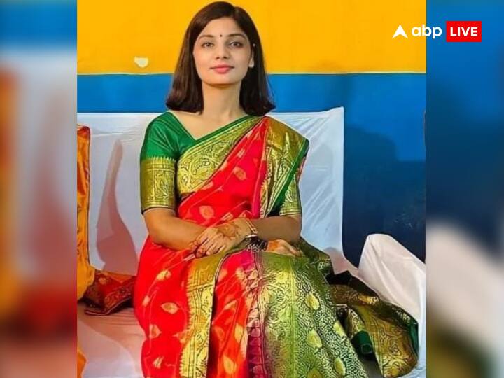 Neha Singh Rathore के समर्थन में बिहार सरकार के ये मंत्री, कहा- यहां ऐसा होगा तो नोटिस थमाएंगे क्या? यूपी पुलिस का... Bihar Minister Jama Khan Supports Neha Singh Rathore on UP me Ka Ba Song Conflict By Uttar Pradesh Police Kaimur ann Neha Singh Rathore के समर्थन में बिहार सरकार के ये मंत्री, कहा- यहां ऐसा होगा तो नोटिस थमाएंगे क्या? यूपी पुलिस का...