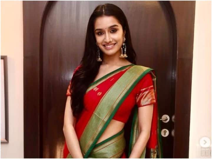 Shraddha Kapoor House Inside Photos: 'तू झूठी मैं मक्कार' एक्ट्रेस श्रद्धा कपूर को घर में टाइम स्पेंड करना काफी पसंद है. एक्ट्रेस अक्सर अपने शानदार घर की झलक सोशल मीडिया पर शेयर करती रहती हैं.