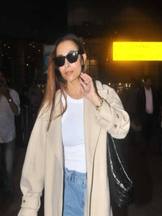 Arjun Kapoor Receives Beau Malaika Arora At Mumbai Airport
