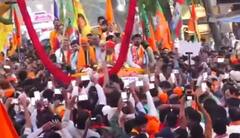 Pune Bypoll election : आरंभ है प्रचंड! कसब्यात देवेंद्र फडणवीसांचा भव्य रोड शो; हेमंत रासनेंसाठी शेकडो कसबेकर रत्यावर