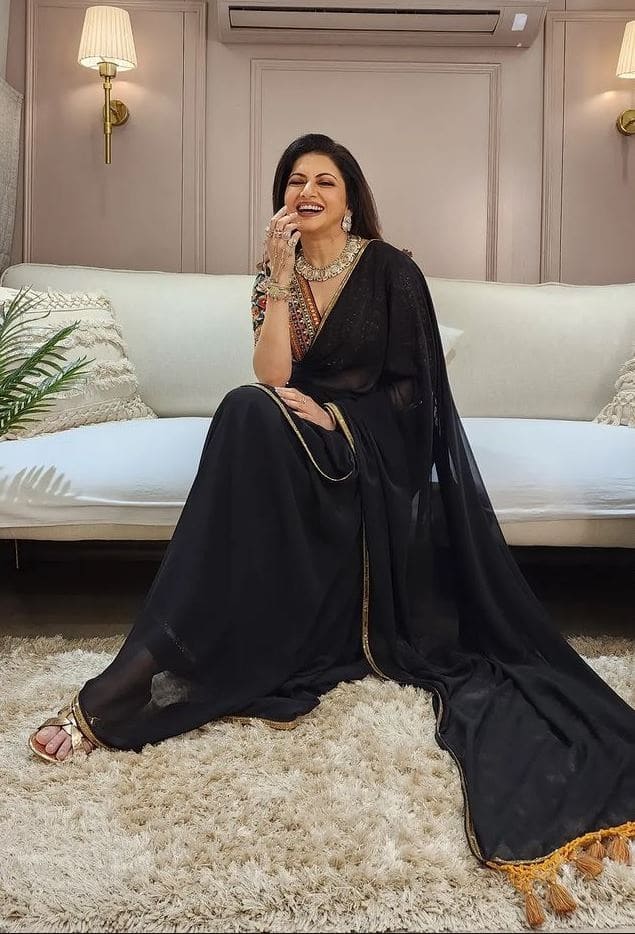 বিয়ের পর অভিনয় থেকে দূরে সরে যান ভাগ্যশ্রী। 'ম্যায়নে পেয়ার কিয়া'র ব্যাপক সাফল্যের পর তাঁর কাছে বহু ছবির প্রস্তাব আসতে থাকে। কিন্তু তিনি কোনও ছবির প্রস্তাবেই রাজী হননি। বরং, গৃহবধূ হিসেবেই জীবন কাটাতে চেয়েছিলেন।