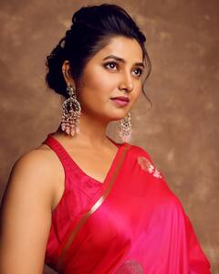 Prajakta Mali : प्राजक्ता माळी संन्यास घेणार? सोशल मीडियावरील पोस्टमुळे चर्चांना उधाण