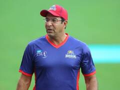 PSL में टीम की हार पर गुस्सा कंट्रोल नहीं कर पाए वसीम अकरम, कैमरे में कैद हो गया ड्रेसिंग रूम का यह नजारा; देखें वीडियो