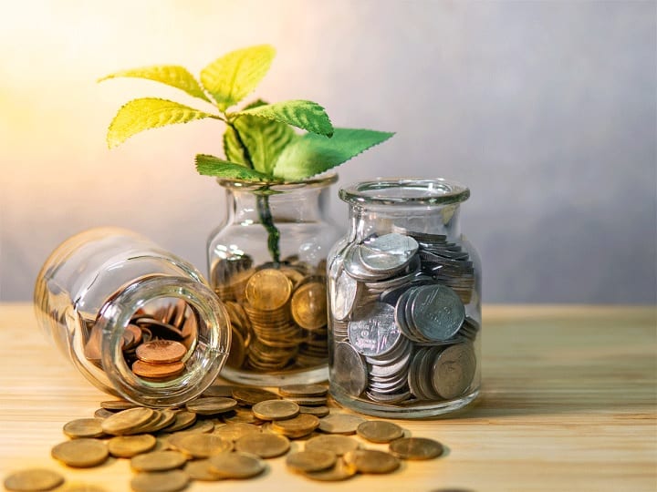 What is differnce between active and passive funds which one more beneficial Active Vs Passive Funds: एक्टिव फंड्स और पैसिव फंड्स में क्या है अंतर, जानें कहां पैसे लगाना फायदेमंद