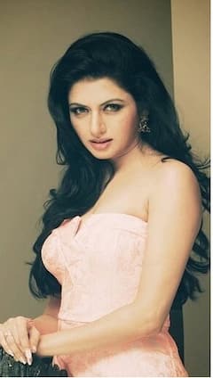 Bhagyashree Birthday: বাড়ি থেকে পালিয়ে বিয়ে, শ্যুটিংয়ের সেটে কান্না, একনজরে ভাগ্যশ্রীর অজানা তথ্য