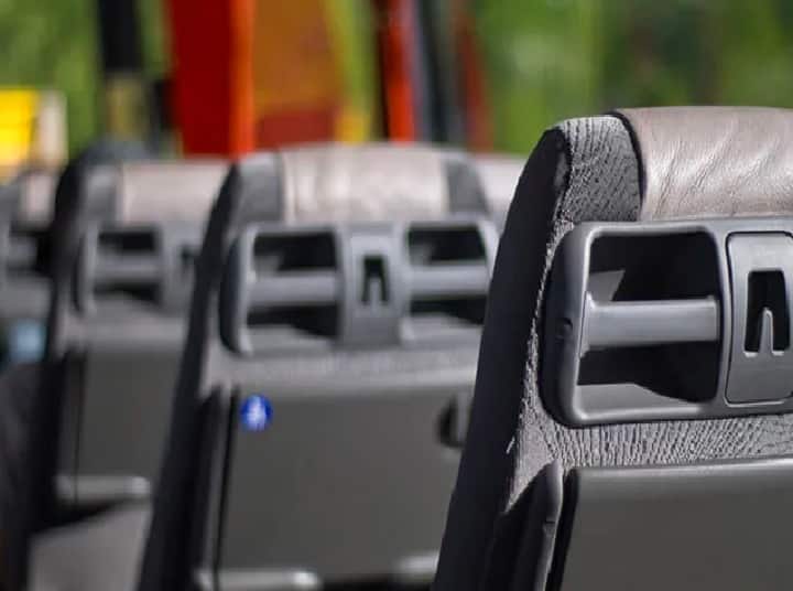 Drunk Man Pees On Woman's Seat in karnataka Bus know full details பேருந்தில் பெண் பயணி மீது சிறுநீர் கழித்த போதை நபர்..!  கர்நாடகாவில் அரங்கேறிய அவலம்